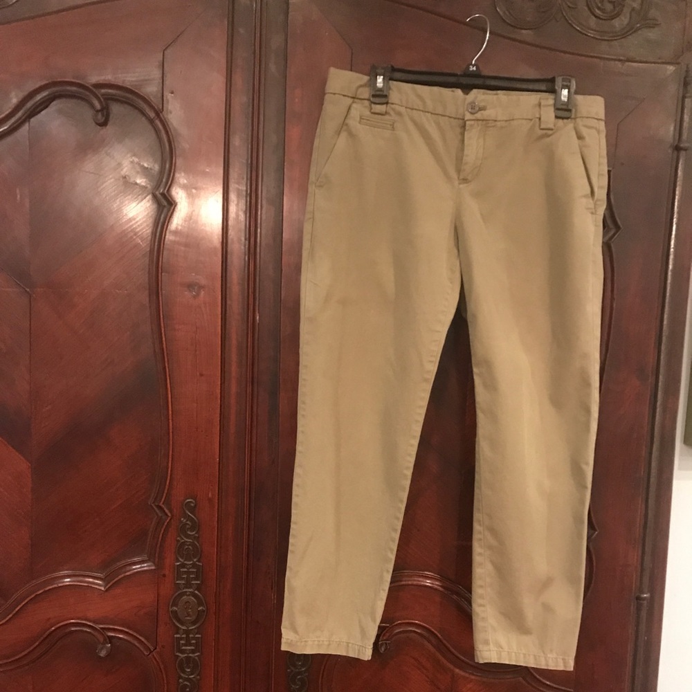 Gap Women’s Classic Khakis